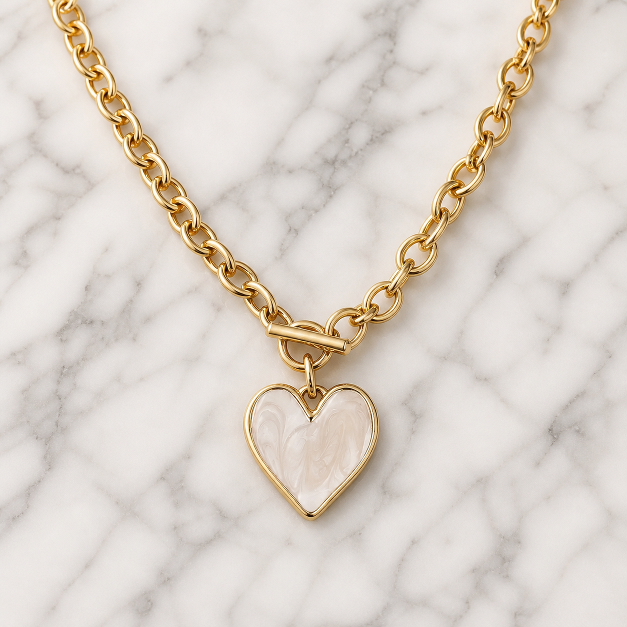 Nova big heart necklace
