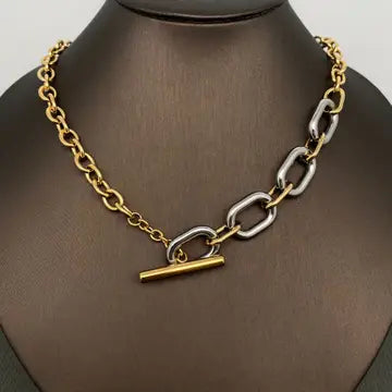 Wren Two Toned Pendant Necklace