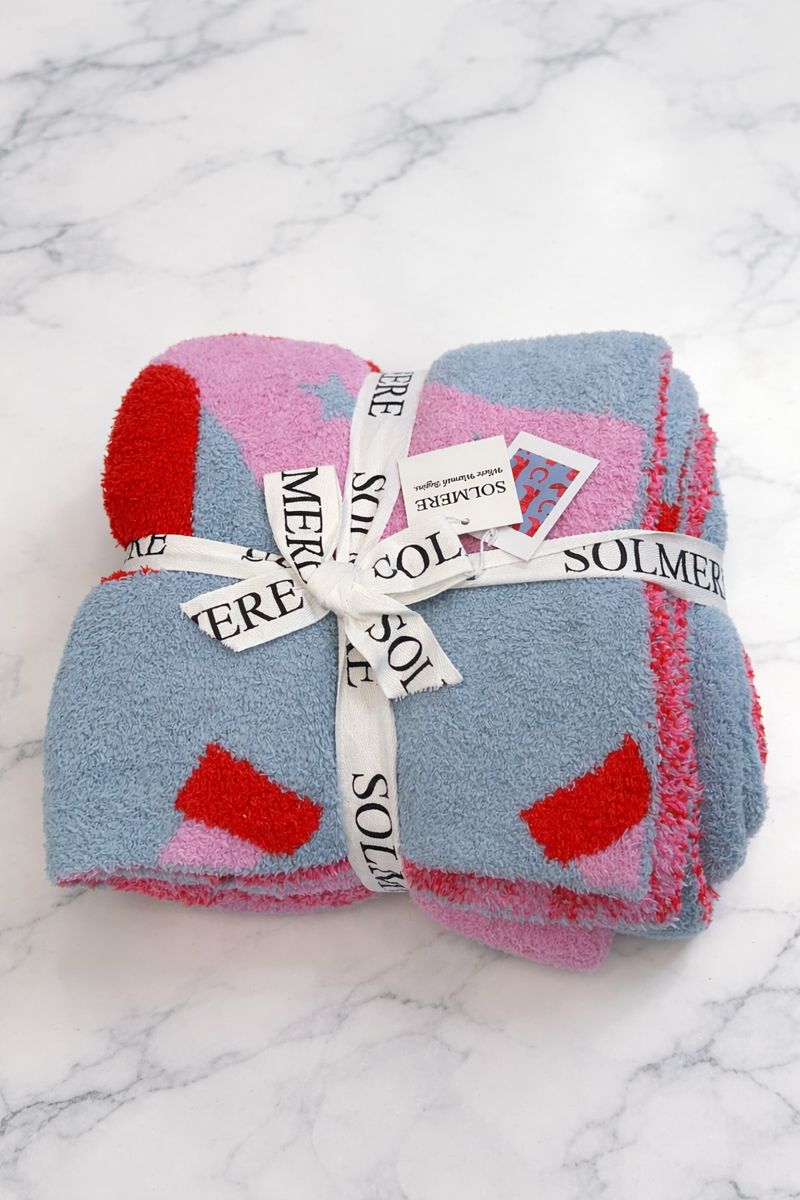 Pam Ribbon & Christmas Tree Blanket