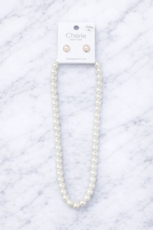 Cassie Pearl Necklace and Earrings Set